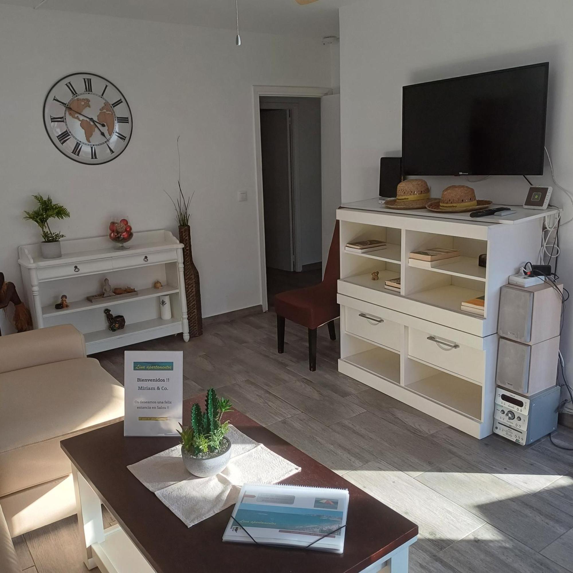 Apartamento En 1ª Linea De Mar En ซาลอว์ ภายนอก รูปภาพ